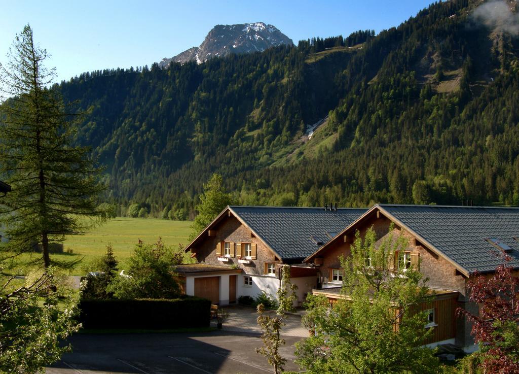 Ferienwohnungen Erath Schoppernau Exterior photo
